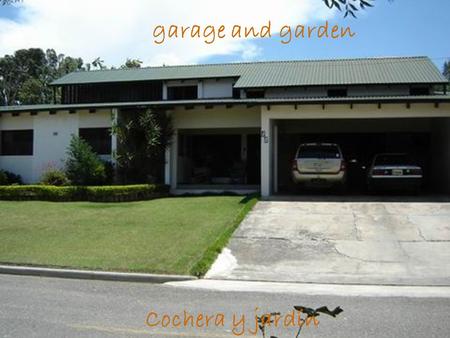 Garage and garden Cochera y jardín. pasto arboles grass trees.