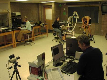 UMD’s Exercise Physiology Laboratory. Objectives Overview of the equipment used in the exercise physiology laboratory. Briefly discuss how each piece.