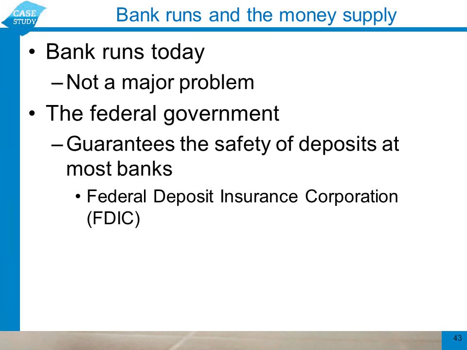 Bank runs and the money supply