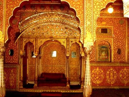 1°Orchha Palace Built XVI century Style Bundela Dinasty Rajput 5°City Palace of Jaipur Built 1729-32 By Maharaja Suwai Jai Singh Style Rajput Dinasty.
