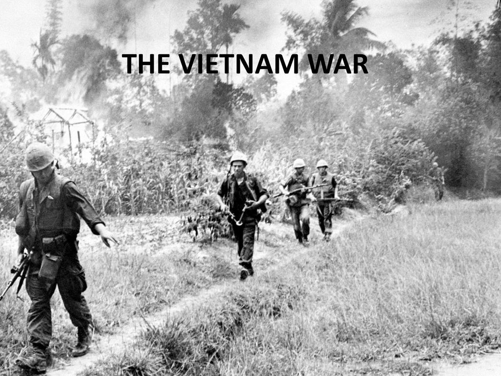 Chiến tranh Việt Nam là một trong những sự kiện lớn nhất của thế kỷ 20, và bộ ảnh này chắc chắn sẽ giúp bạn hiểu rõ hơn về nó. Từ những trận đánh gay cấn đến những hình ảnh đời thường của người dân, tất cả đều được tài liệu hóa một cách tuyệt vời. Hãy xem và tìm hiểu thêm để có cái nhìn toàn diện về cuộc chiến này.