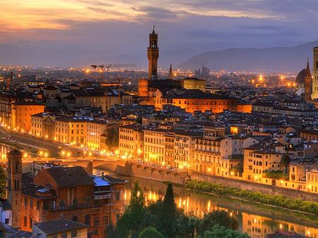 Location and Population It is the capital city of the Italian region of Tuscany and of the province of Florence. It has a population of 370,000 inhabitants.
