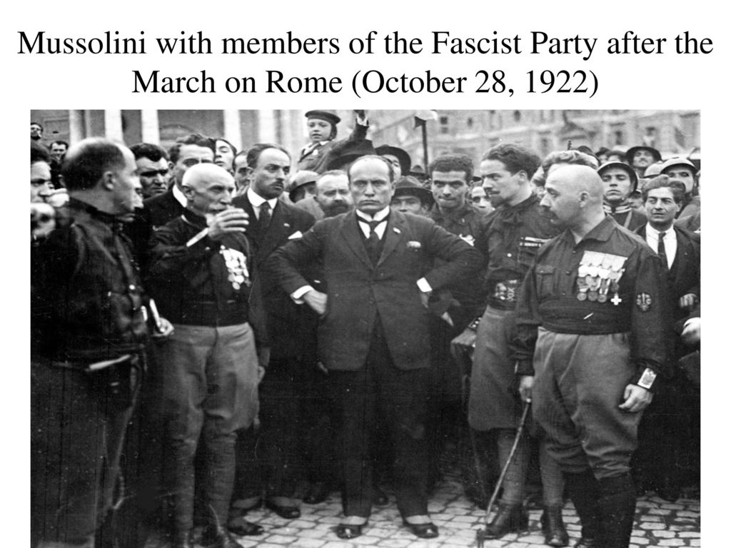 Фашистское правительство. Бенито Муссолини 1922. Фашистская Италия. Бенито Муссолини. Чернорубашечники Бенито Муссолини. Муссолини в социалистической партии.