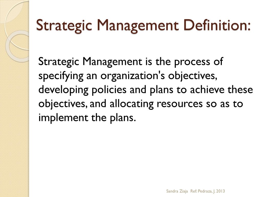 difference between strategic management and leadership