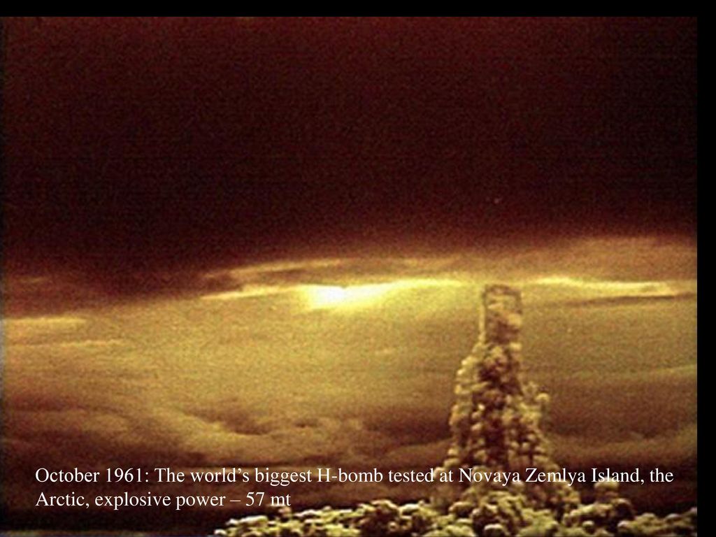 Мощнейший ядерный взрыв в истории. Новая земля ядерный полигон царь бомба. Царь бомба СССР взрыв. Царь бомба 30 октября 1961. Царь бомба 1961 год испытания.