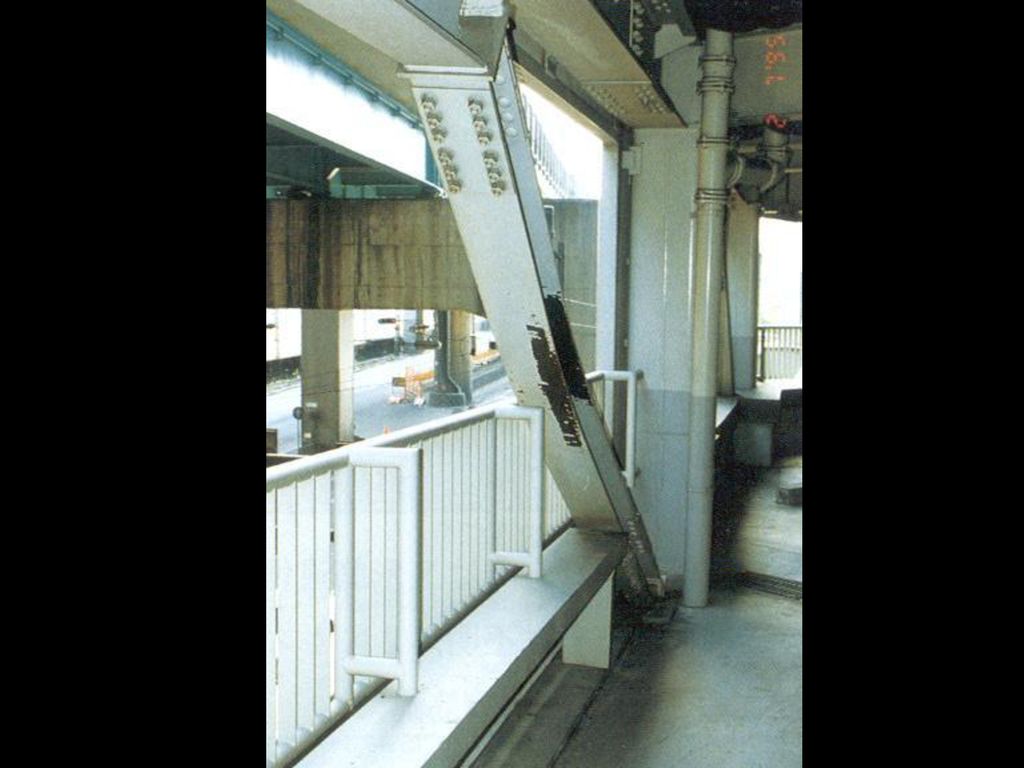 Another example of good behavior of a CBF with heavy wide-flange braces.